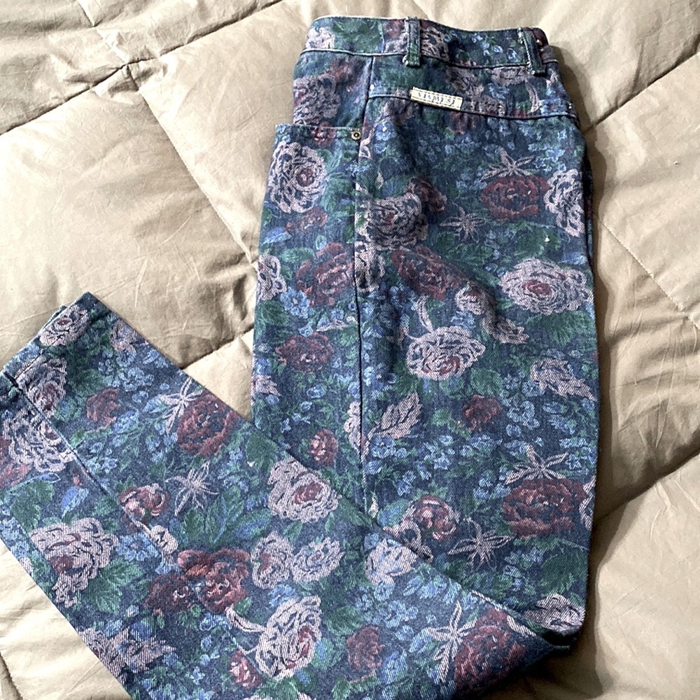 Via West  Printed Jeans